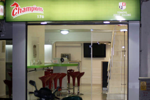 Screenshot illustrativo dell app Lovingbet su dispositivo mobile