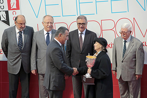 Juliana ru soruvchi Dik