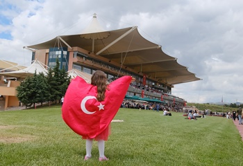 19 Mayıs Atatürk’ü Anma, Gençlik ve Spor Bayramı 75. Yıl Ankara Hipodromu’nda coşkuyla kutlandı