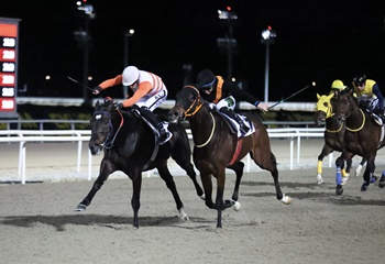 Uluslararası Düden Şelalesi Koşusu'nu Captain Fantastic kazandı