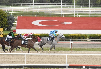 Bursa ve Şanlıurfa'da ilkbahar - yaz yarış sezonu başladı