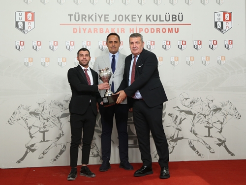 Diyarbakır Büyükşehir Belediye Başkanlığı Koşusu’nda galibiyete uzanan Seek And Destroy oldu - görsel 2