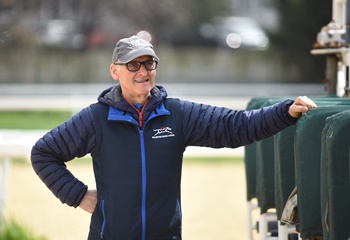 Richard Perham apranti kursiyerlerimize eğitim vermek üzere ikinci kez İstanbul'a geldi