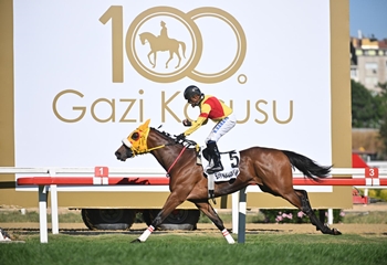 100. Gazi Koşusu'nda zafere uzanan Bay Nalçakan oldu