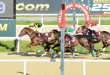 M. Halim Celaloğlu Koşusu'nu Poetry In Motion kazandı